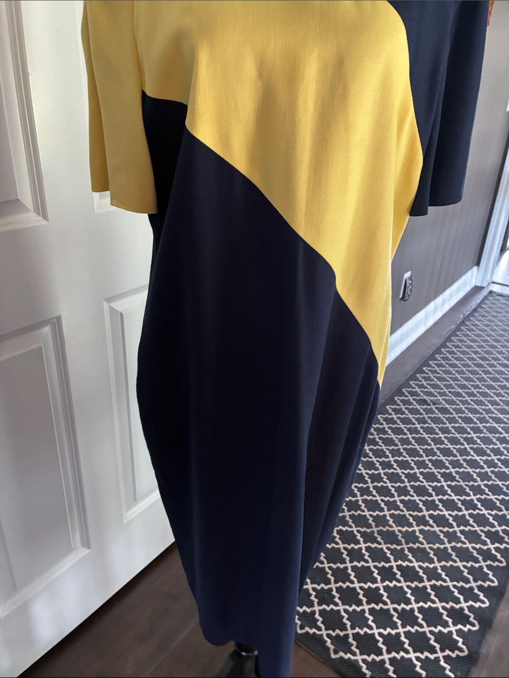 Dress - Picture 6 of 7